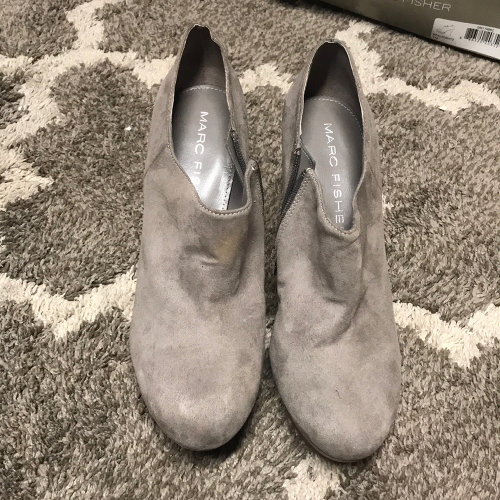 Woman high heels pumps